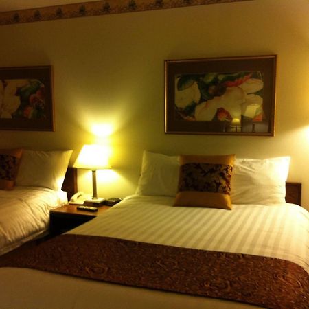 Redwood Motor Inn Brandon Buitenkant foto