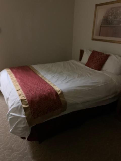 Redwood Motor Inn Brandon Buitenkant foto