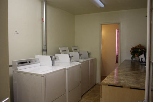 Redwood Motor Inn Brandon Buitenkant foto