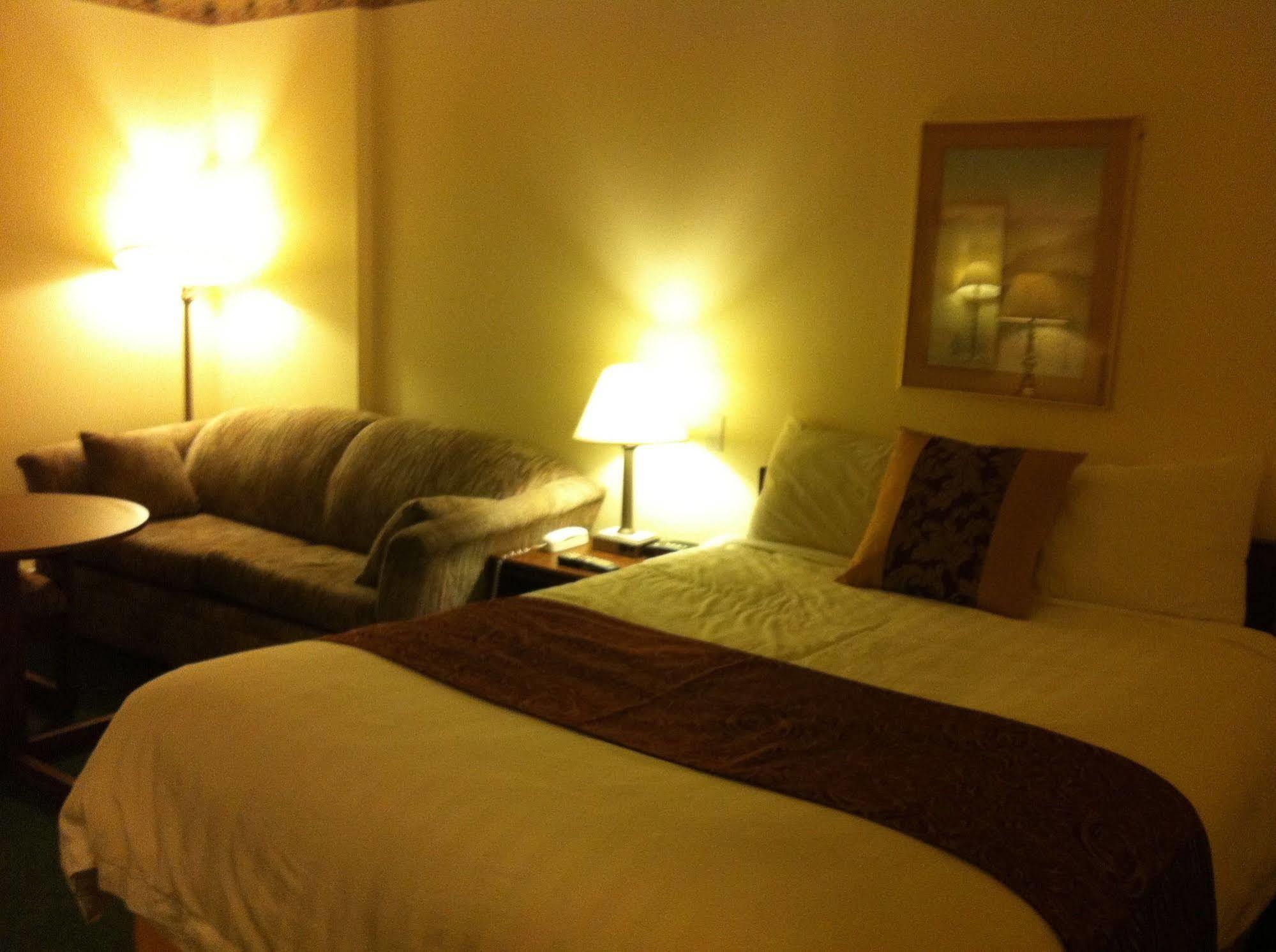 Redwood Motor Inn Brandon Buitenkant foto