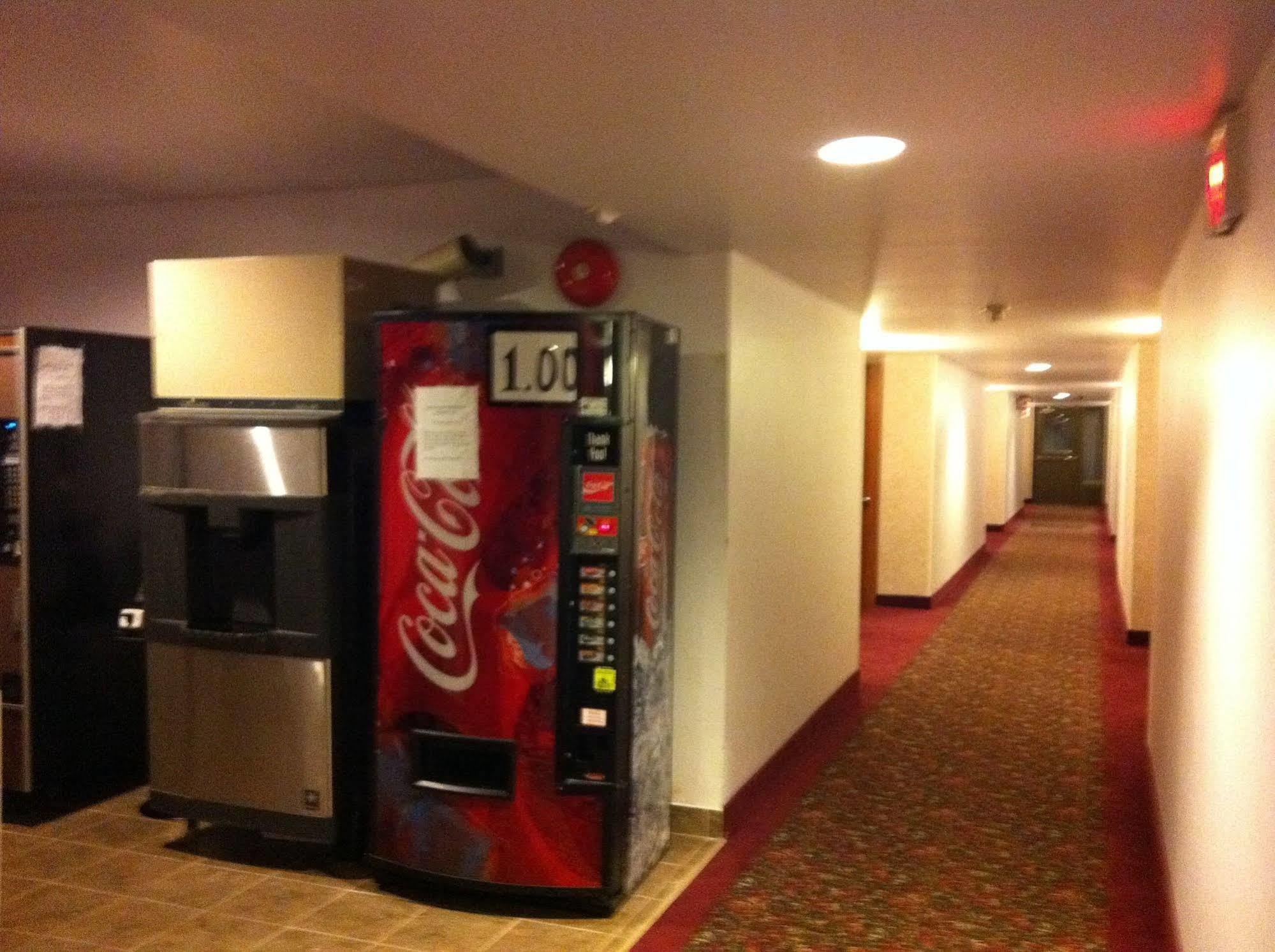 Redwood Motor Inn Brandon Buitenkant foto